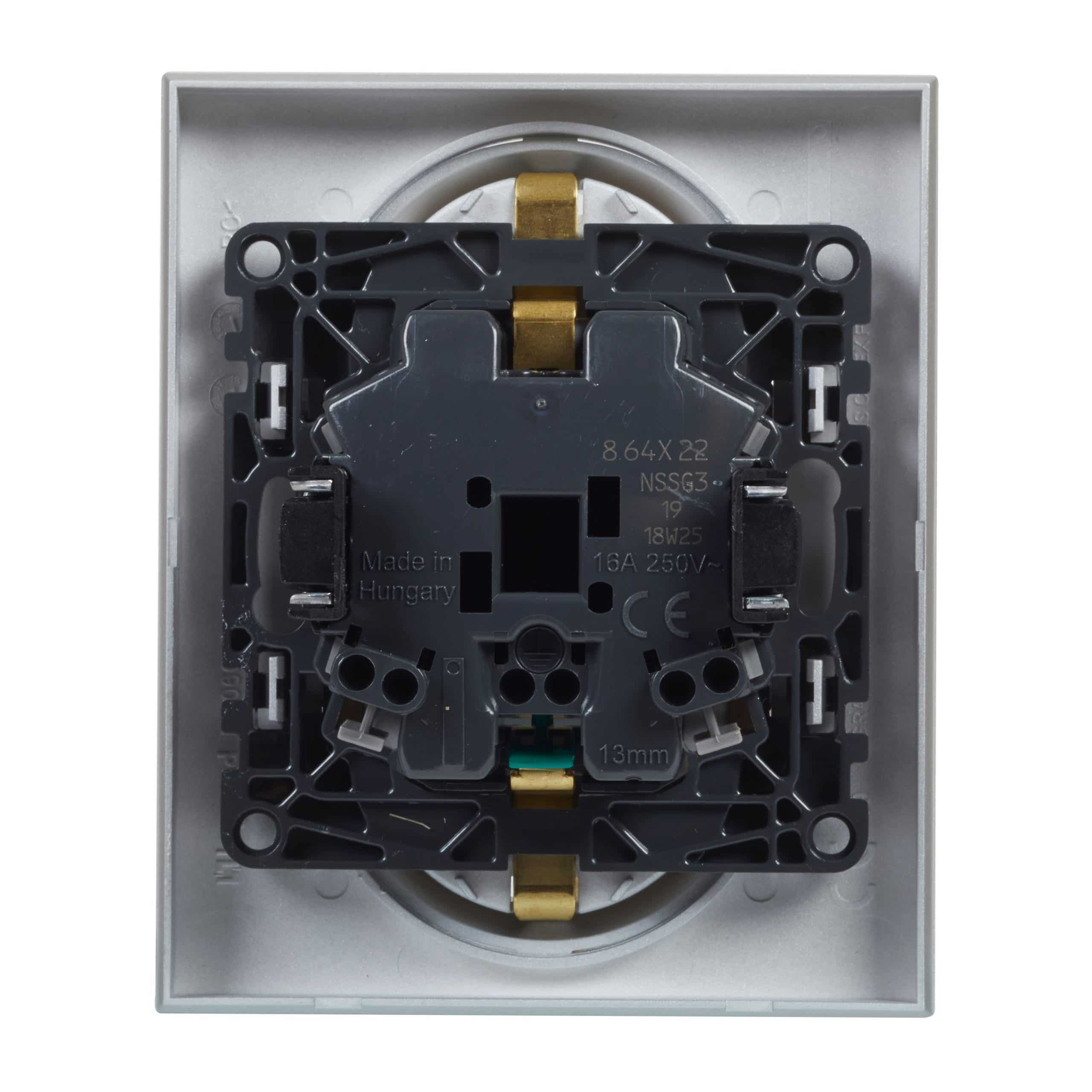 LEGRAND - Tomada Dupla 2P+T Niloé Step