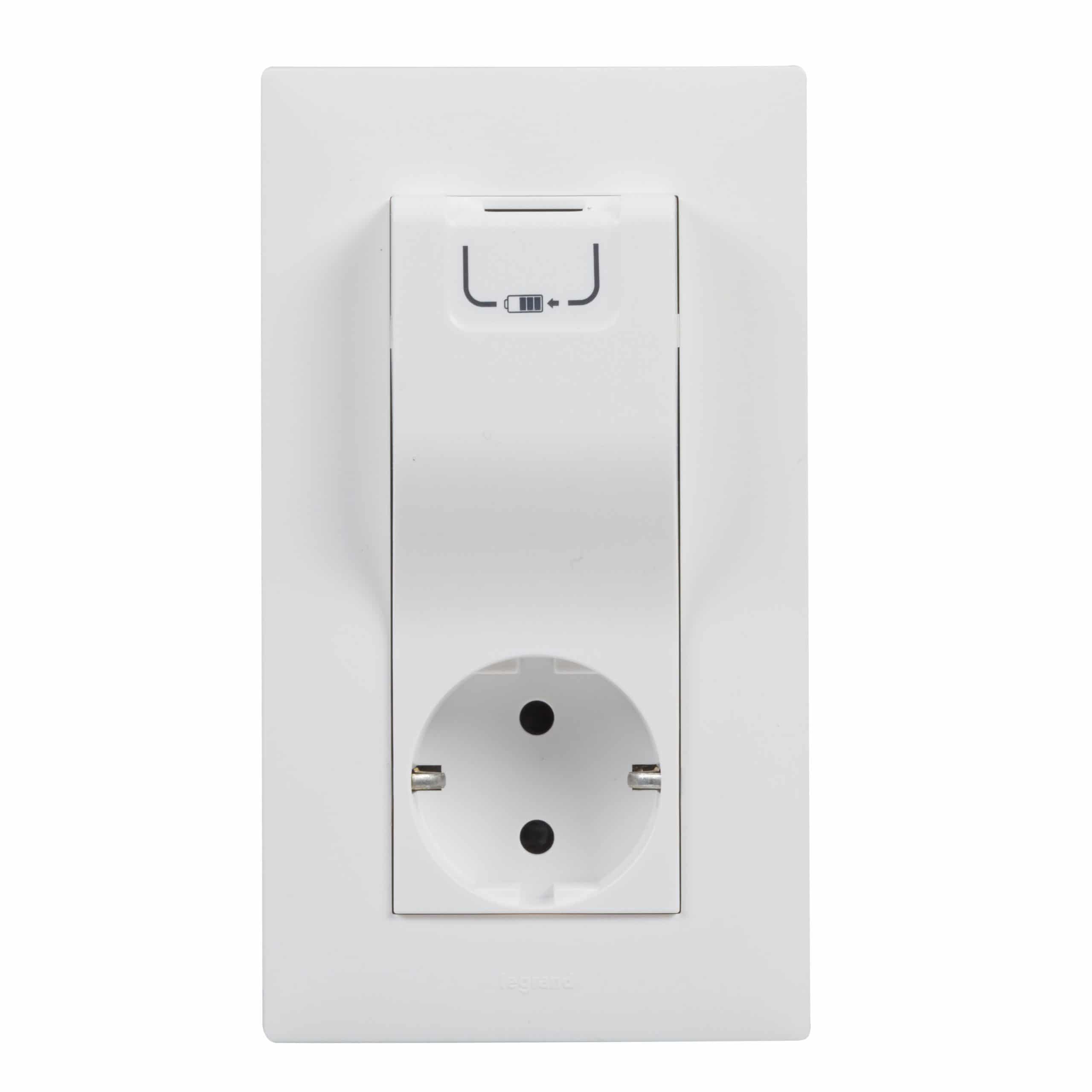 LEGRAND - Tomada Combinada 2P+T Com USB Niloé Step