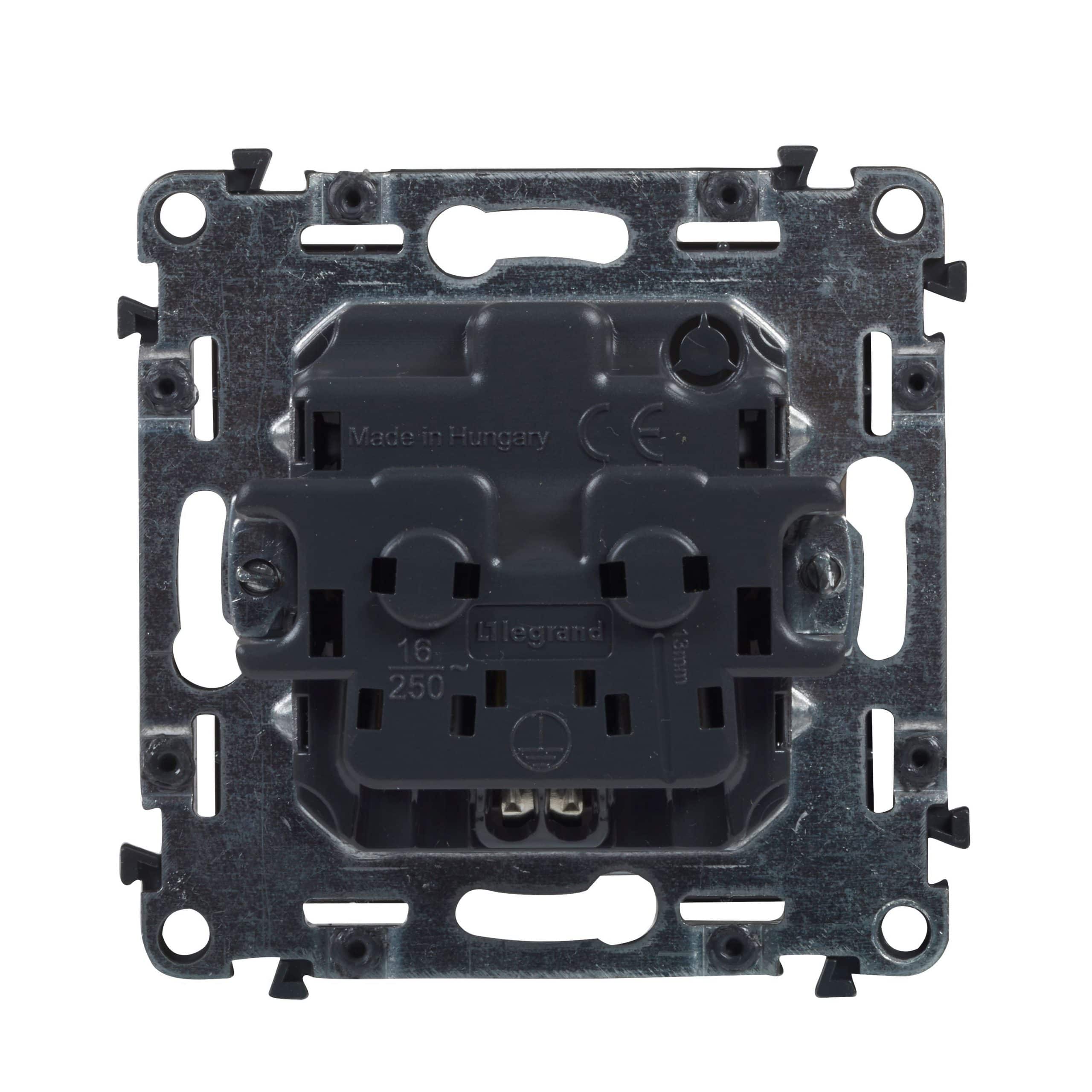 LEGRAND - Tomada 2P+T Valena Life