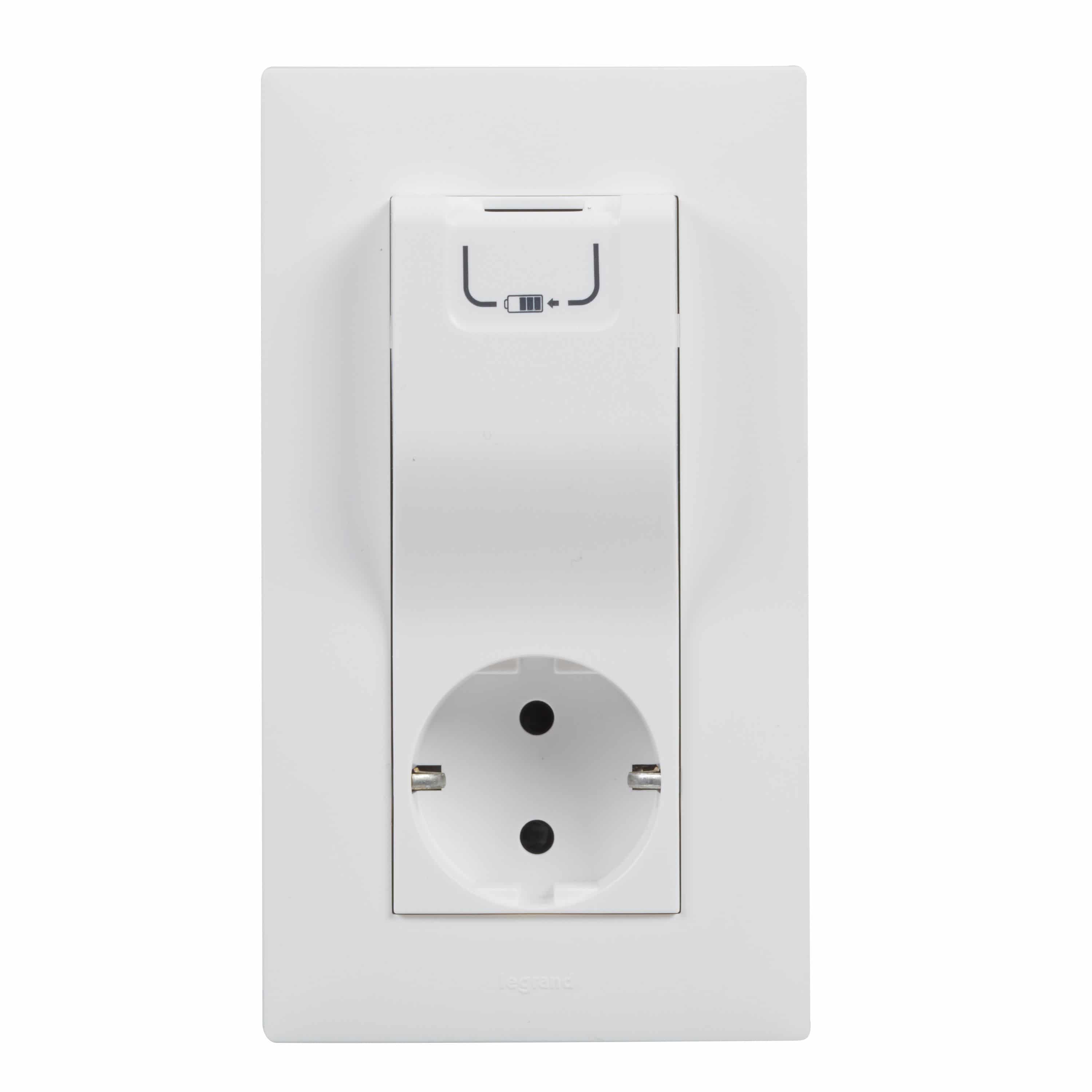 LEGRAND - Tomada Combinada 2P+T Com USB Niloé Step