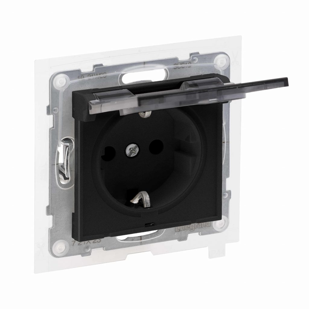 LEGRAND - New Suno 2P+T Schuko Ip44 Preto